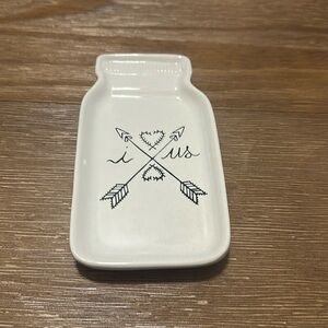 White Barn Ring holder